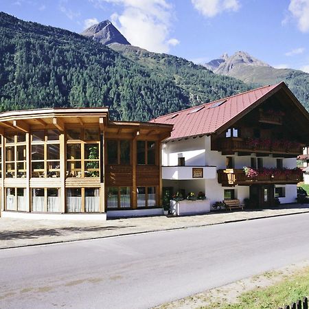 Apartment Near The Ski Area In Wagrain Langenfeld Exterior photo